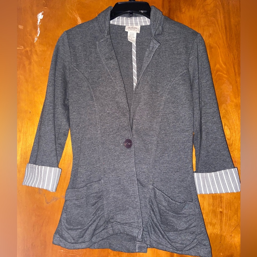 Miken- Soft Gray Blazer